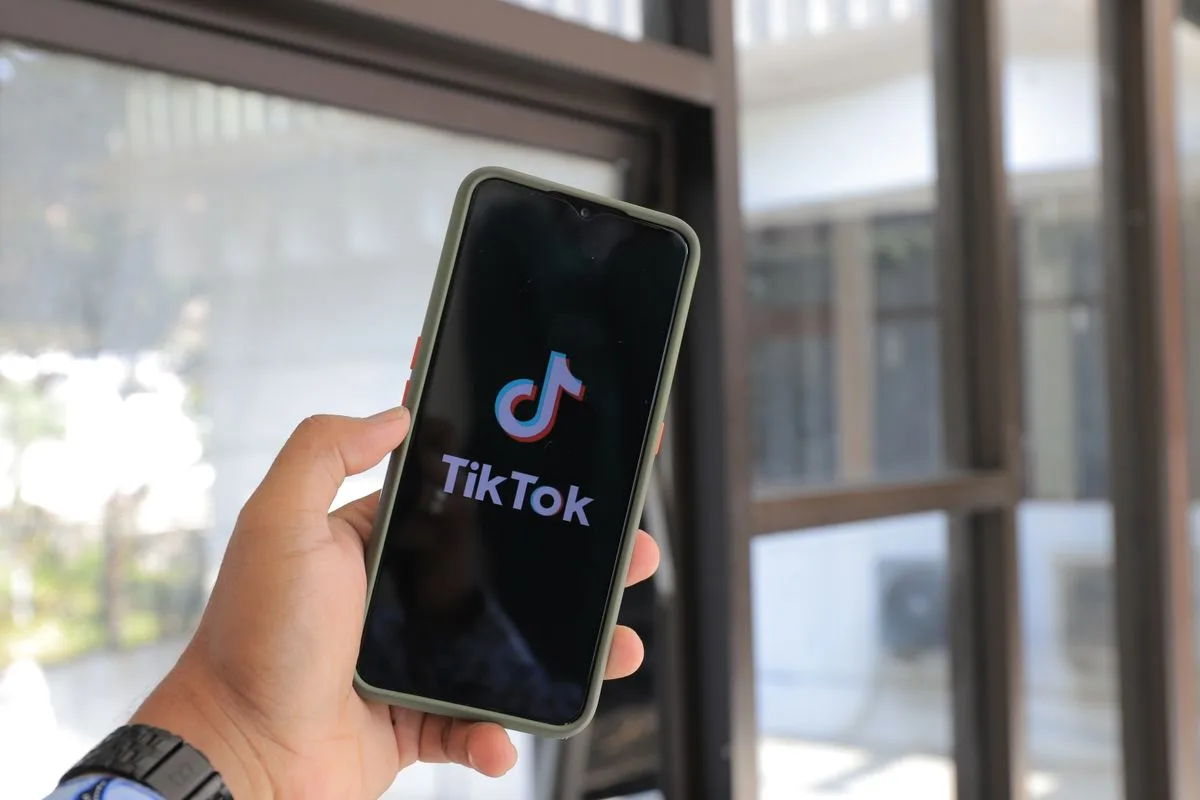 TikTok Ads para Estudios de Doblaje y Locución en Chile: Guía Completa 2026